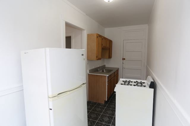Building Photo - 3265 W Wrightwood Ave