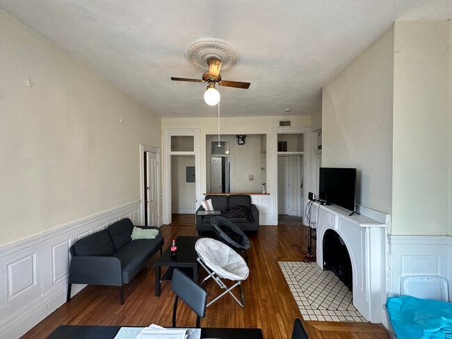 Building Photo - 1451 Tremont St