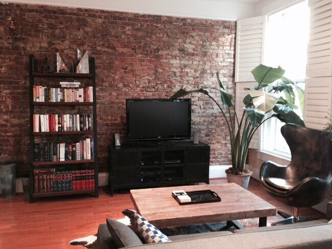Foto del edificio - 1118 10th St NW