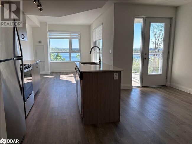 Building Photo - 58 Lakeside Ter