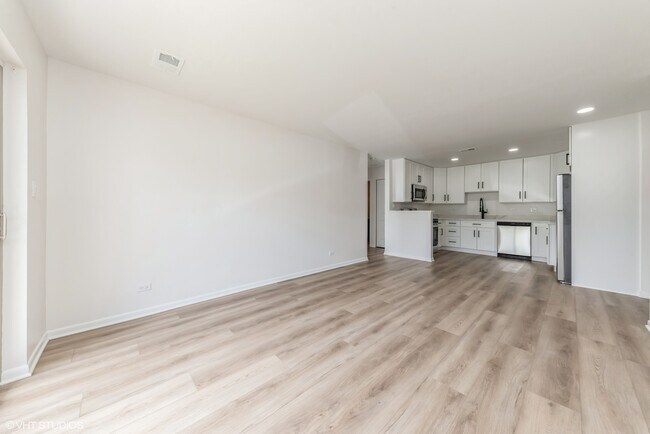 Foto del edificio - 701 W Central Rd