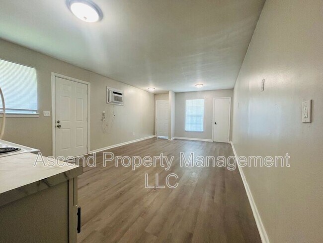 Building Photo - 511 Arlington Ave