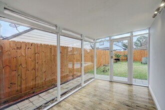 Building Photo - 3307 Chris Dr