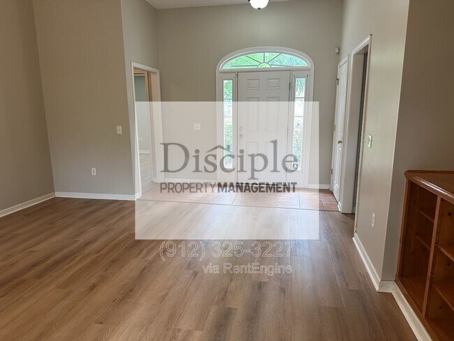 Foto del edificio - 355 Shady Oak Cir