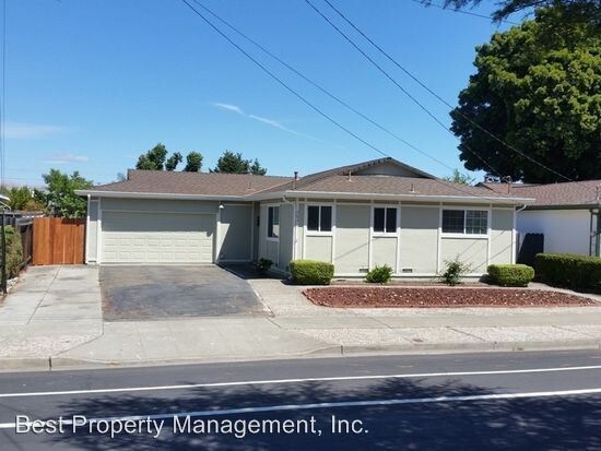 Primary Photo - 6870 Cedar Blvd
