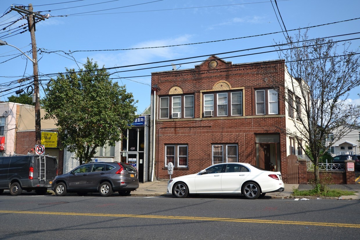 Foto del edificio - 436 Broad Ave