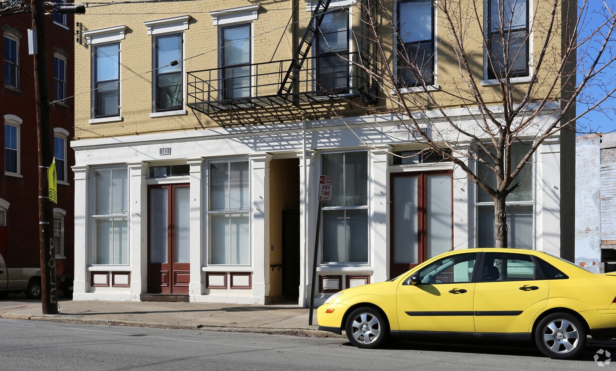 Building Photo - 143-145 E McMicken Ave