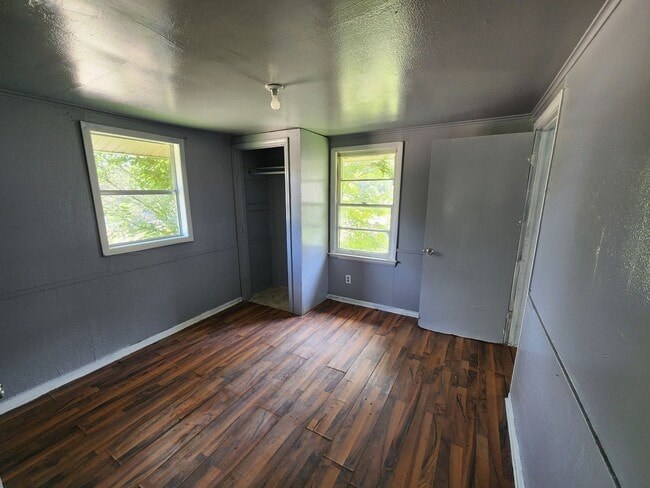 Foto del edificio - 336 E Olive St