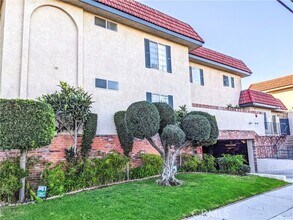 Building Photo - 13535 Yukon Ave