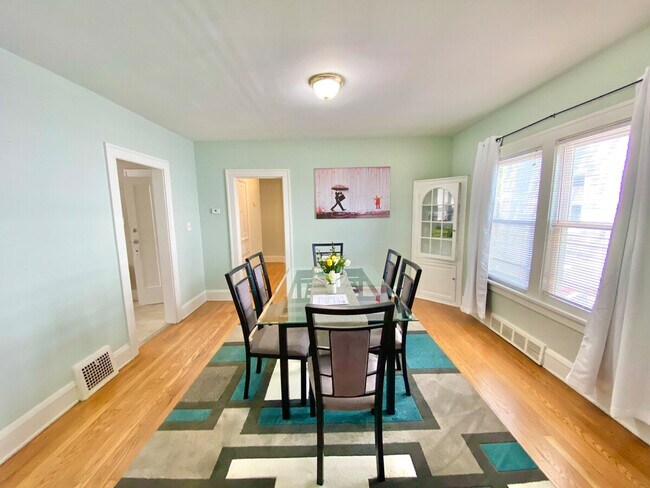 Building Photo - 2214 Lee Rd