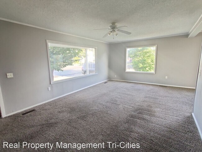 Foto del edificio - 3 br, 1 bath House - 1450 Thayer Dr