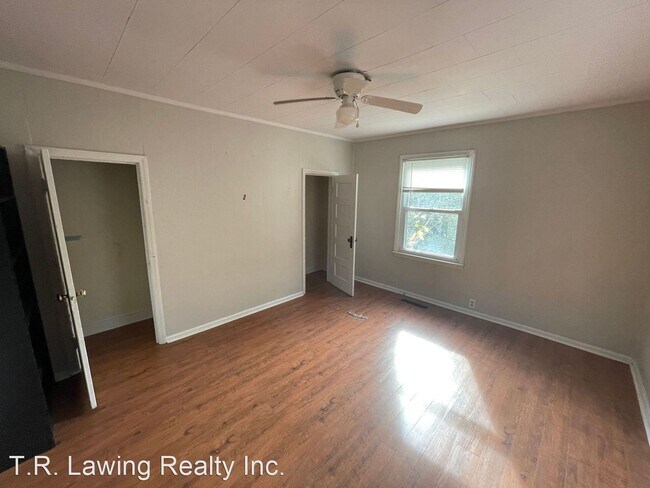 Building Photo - 2 br, 1 bath House - 807 Phillips Drive