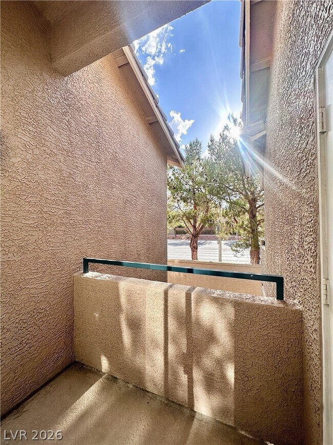 Building Photo - 2053 Turquoise Ridge St