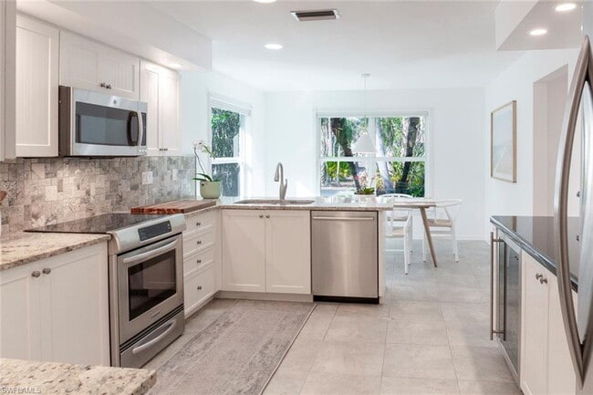 Foto del edificio - Golden Gate Estates Single Family home on ...
