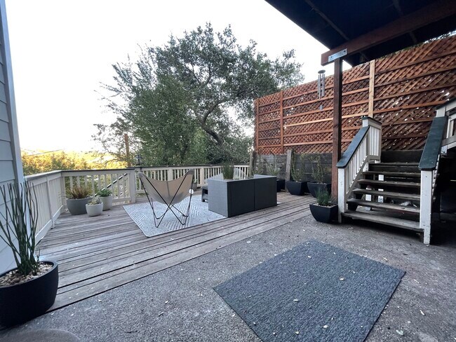 Foto del edificio - 252 Scenic Ave