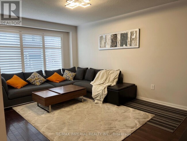 Building Photo - 1871 Liatris Dr