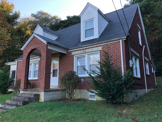 Foto del edificio - 418 Wilson Ridge Rd