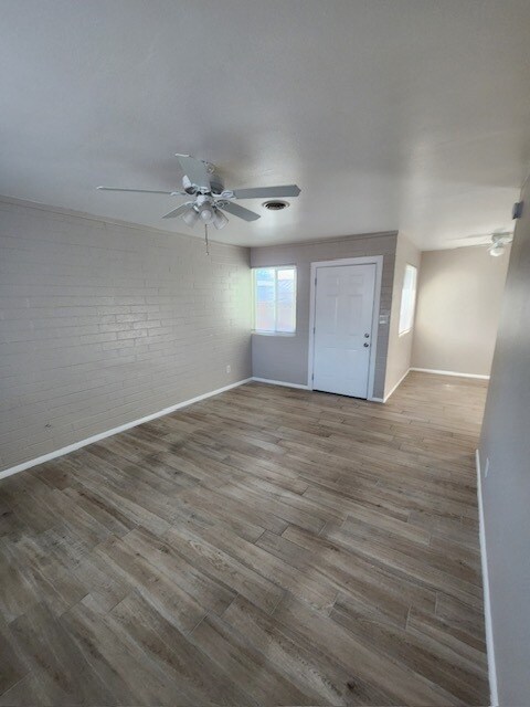 Foto del edificio - $1,375 2 Beds-1 Bath With Laundry Hookups ...