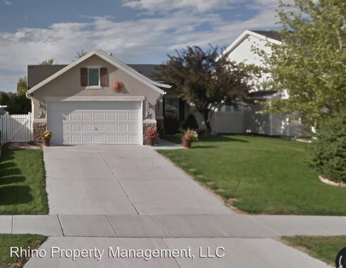 Primary Photo - 193 Interlochen Ln