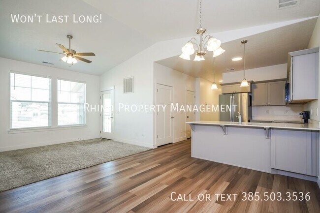 Foto del edificio - 4068 King Peak Wy