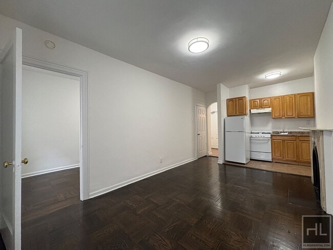 Building Photo - EAST 72 STREET