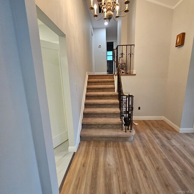 Foto del edificio - 121 Henry St