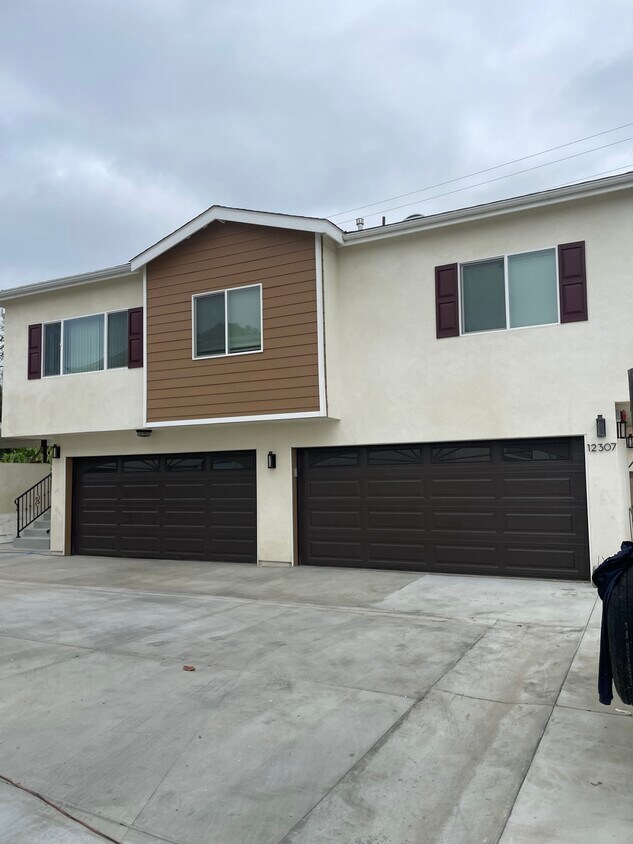 Primary Photo - 12305 214th St