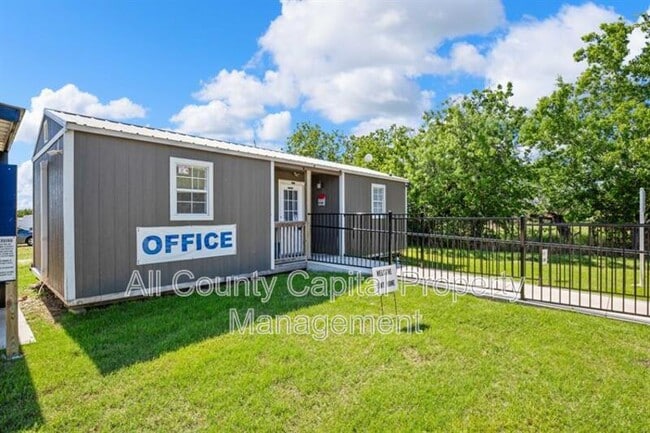 Building Photo - 4889 S Hwy 183