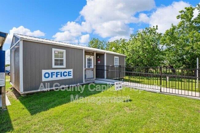 Foto del edificio - 4889 S Hwy 183