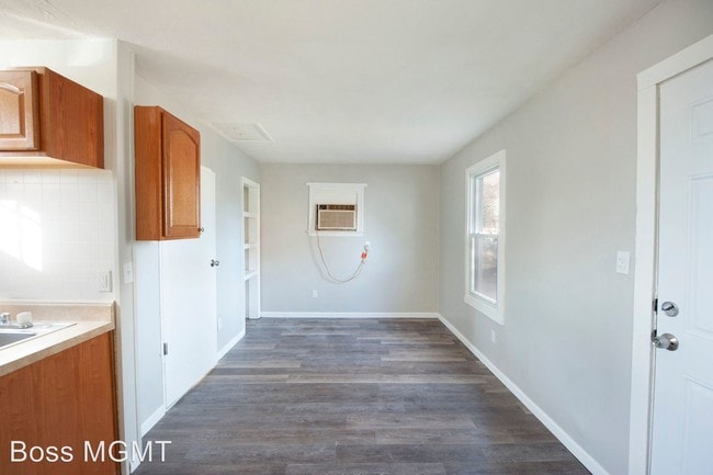 Building Photo - 1 br, 1 bath House - 2539 Medary Avenue