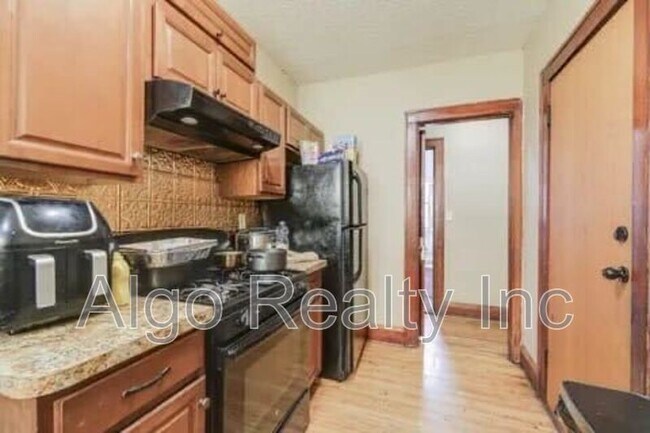 Foto del edificio - 2646 Dupont Ave N