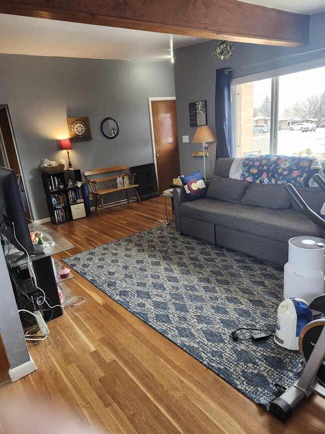 Building Photo - 830 Windmill Rd