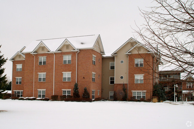 Foto del edificio - Town Village Sterling Heights