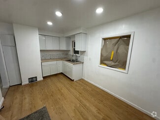 Building Photo - 3613 Proctor St