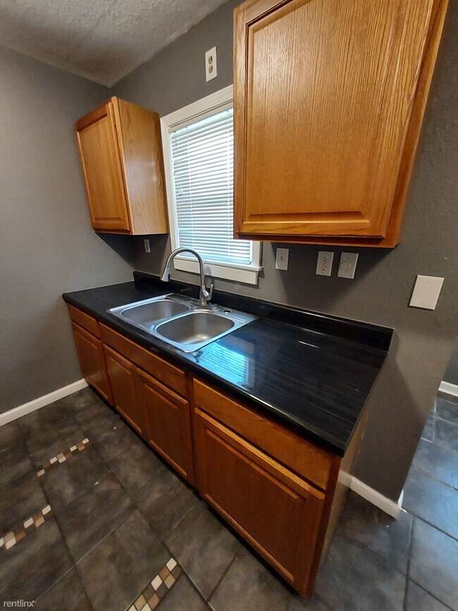 Foto del edificio - 3 br, 1 bath House - 1745 N Erie Ave