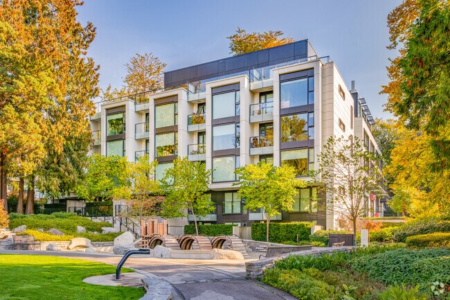 Photo du bâtiment - Shannon Mews & Apartments