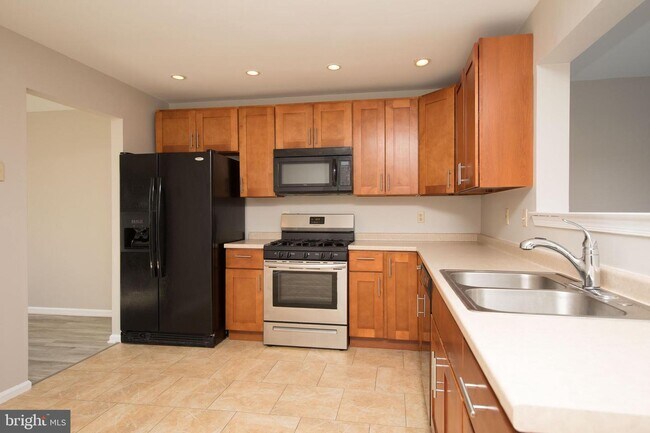 Building Photo - 227 Copper Beech Dr