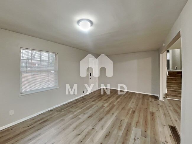 Building Photo - 5465 Deerfield Trail