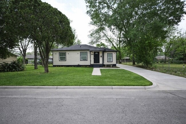 Foto del edificio - 916 Parkway Dr