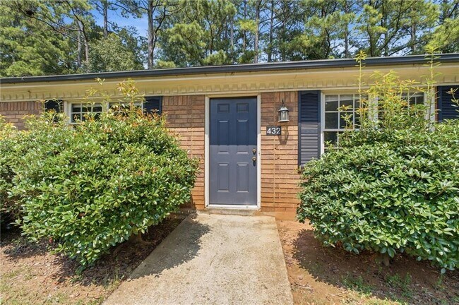 Foto del edificio - 432 Charleston Ln