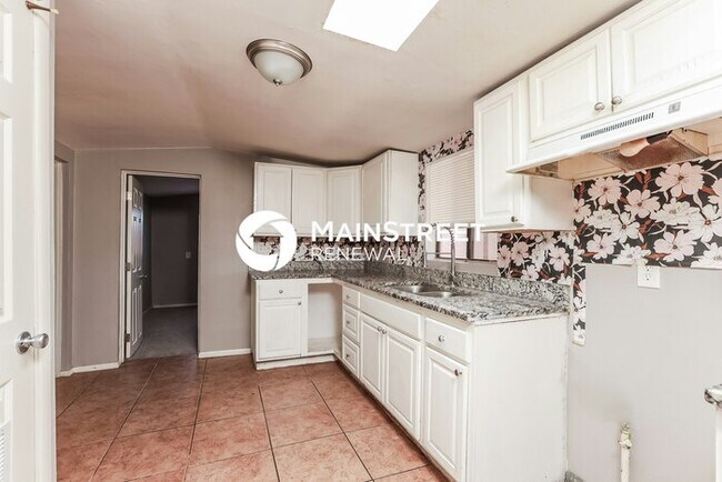 Foto del edificio - 4 Bedroom Pet-Friendly Home in Tucson, AZ with Main Street Renewal