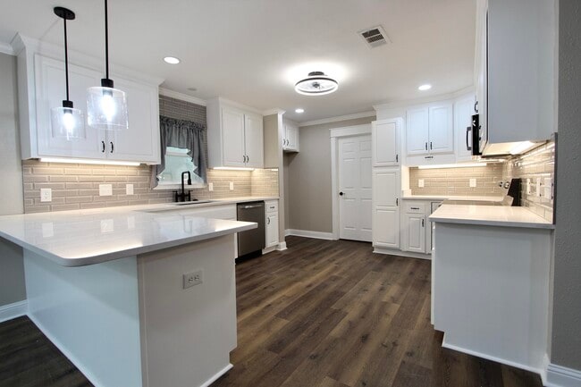 Building Photo - 4052 Randi Rd