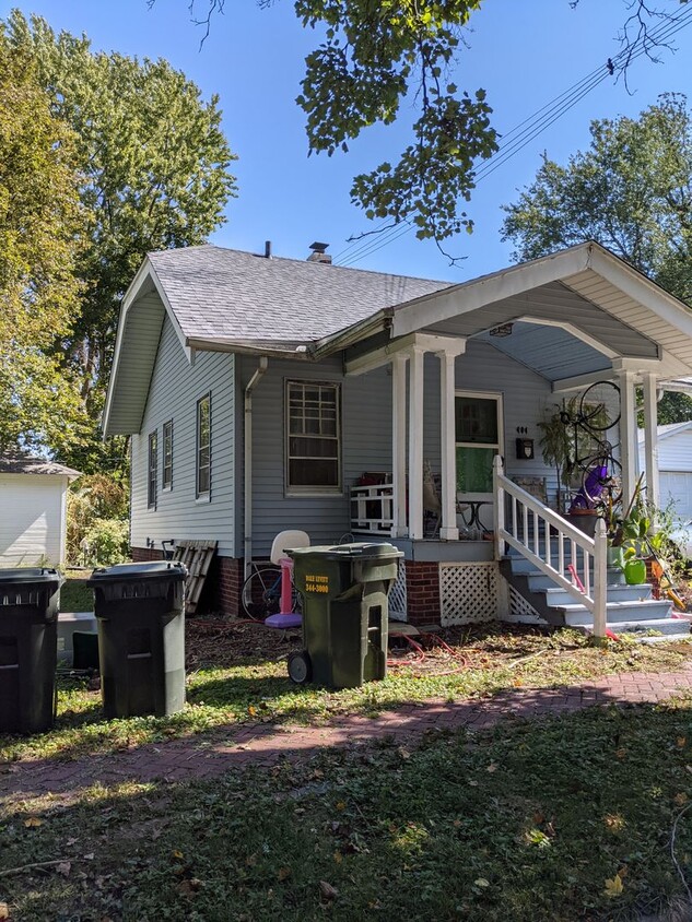 Primary Photo - Charming 2-Bedroom House with Front Porch ...