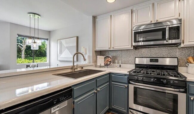 Foto del edificio - Welcome to this move-in ready home located...