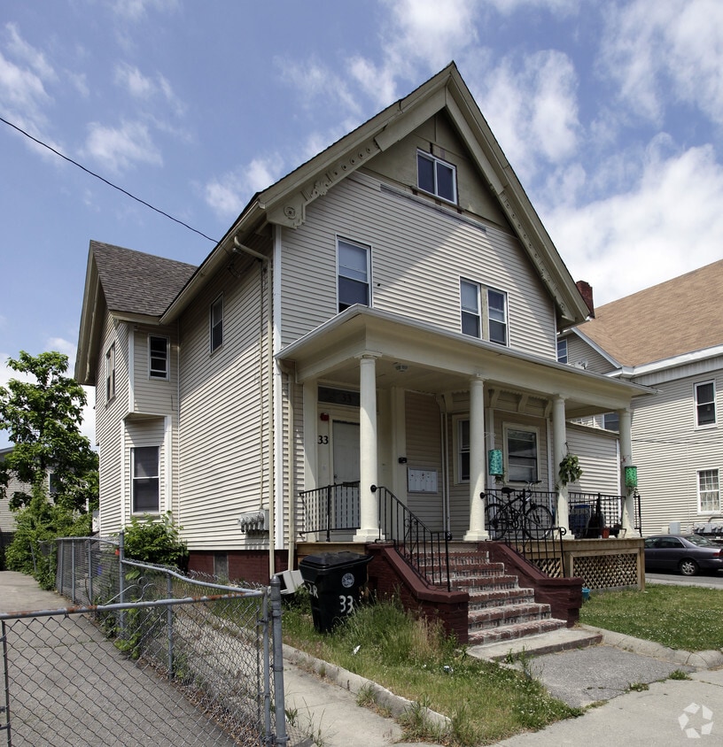 Primary Photo - 33 Adelaide Ave