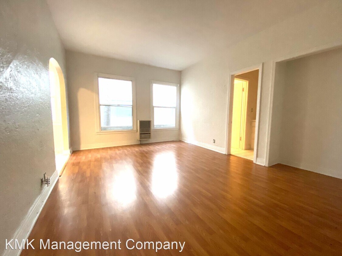 Primary Photo - Studio, 1 bath Apartment - 4049 Madison Av...