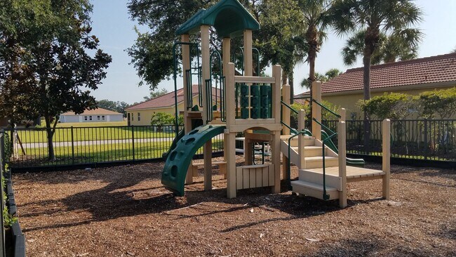 Building Photo - 2/2 Lehigh in Vistana Villas $500.00 Off First Month