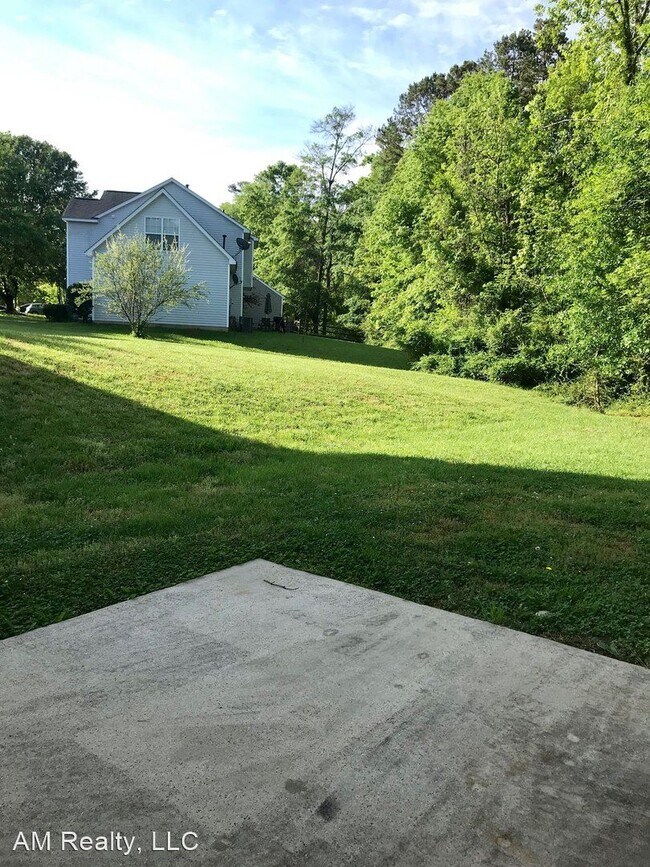 Building Photo - 10107 Northwoods Forest Dr