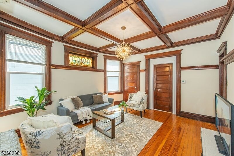 Foto principal - 207 Hillside Ave