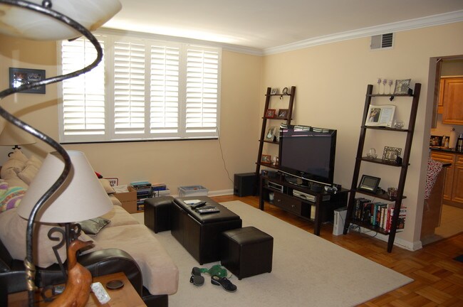 Foto del edificio - 4225 N Henderson Rd